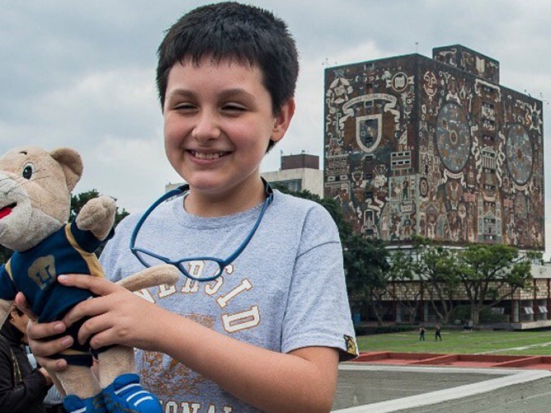 Niño genio de la UNAM sufre bullying