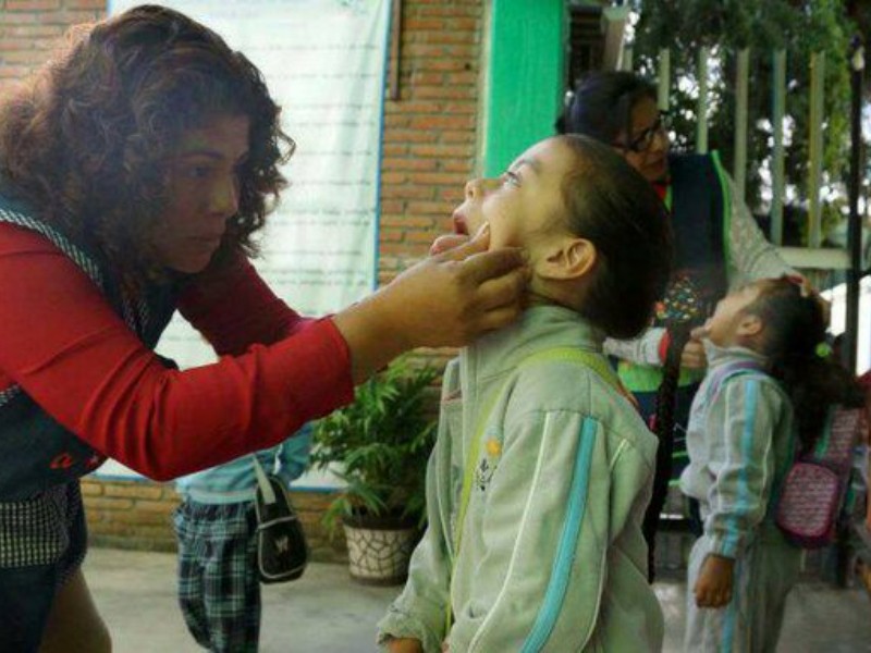 Niños, los más afectados por repunte de virus coxsackie en Oaxaca