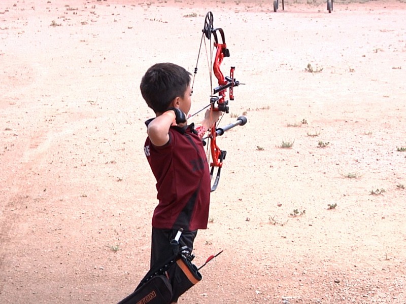 Niños nogalenses ganan nacional de tiro con arco