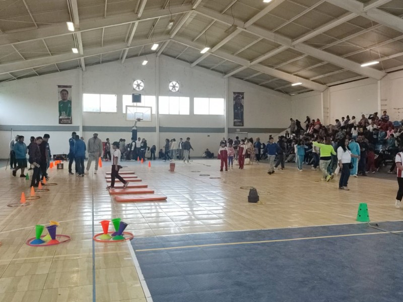 Niños y jóvenes con discapacidades participan en encuentro deportivo