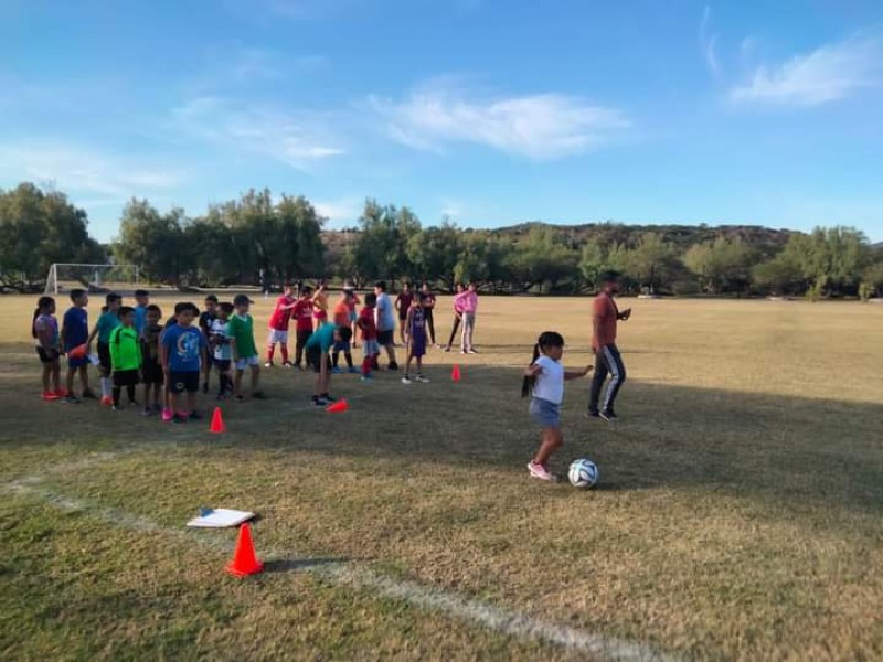 Niños y jóvenes de ixtlán recibirán clases gratuitas de fútbol
