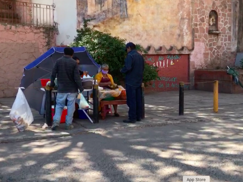 No modificarán medidas sanitarias puestos de comida en Querétaro