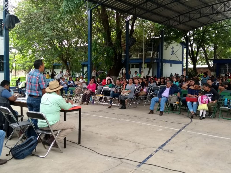 No regresarán a las aulas maestros de Michoacán