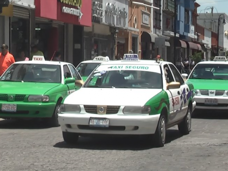 Seguridad se queda en buenas intenciones: Taxistas