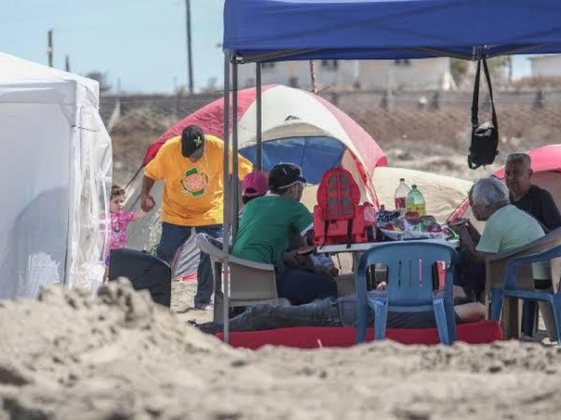 No se permitirá acampar en la playa en Semana Santa