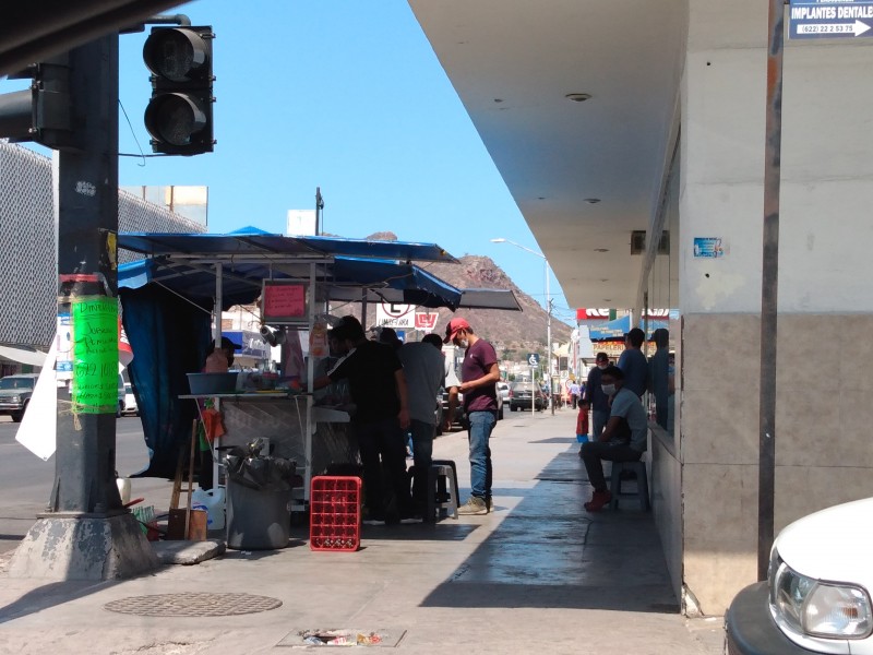 No sé respeta sana distancia en taquerias