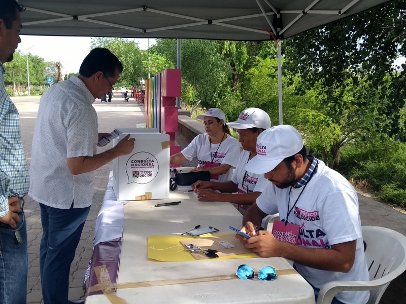 No tiene validez consulta nacional, dicen políticos