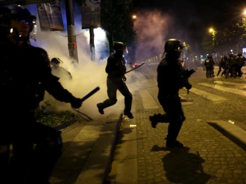 Noche de disturbios en París