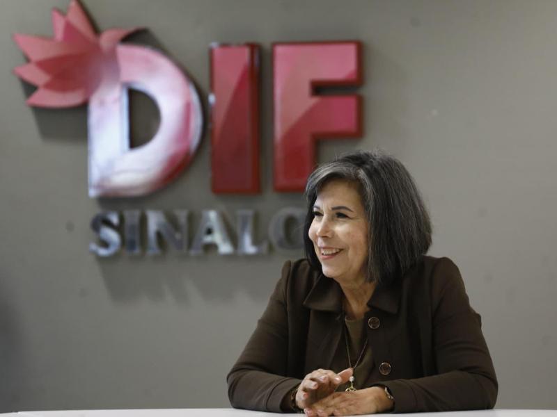 Nombran a Catalina Esparza presidenta honorífica del DIF Sinaloa