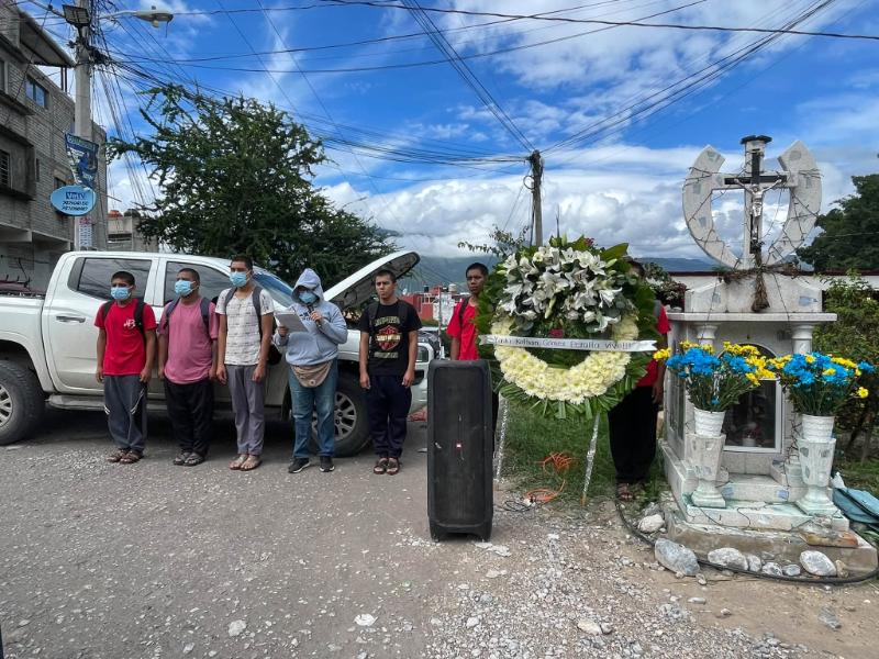 Normalistas protestan para exigir justicia por asesinato de Yanki Kothan