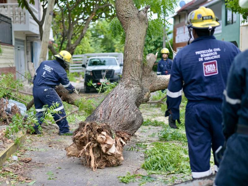 Norte deja 72 atenciones, incendios y un lesionado en Veracruz