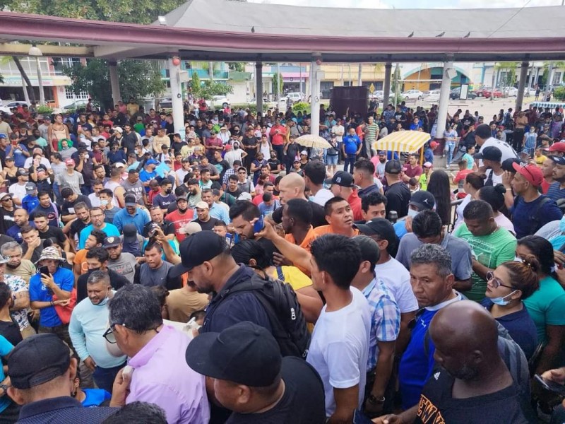 Novena caravana migrante parte de Tapachula al centro del país