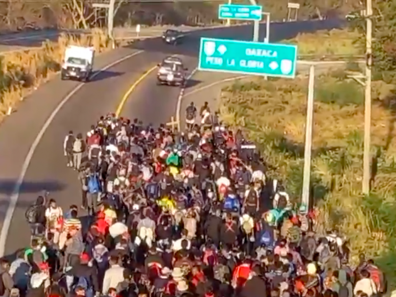 Nueva caravana de migrantes ingresa a territorio Oaxaqueño