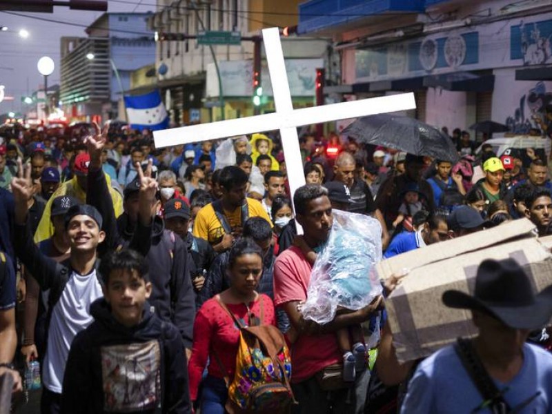 Nueva caravana migrante sale de Tapachula