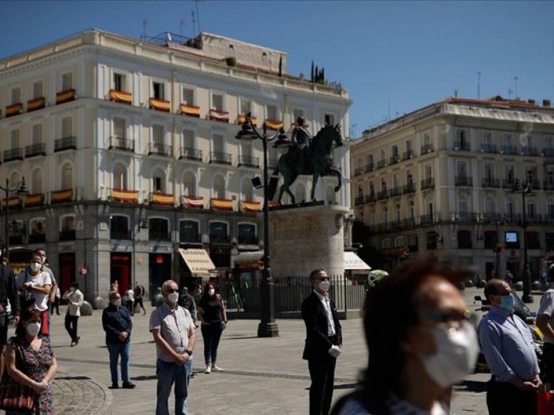 Nueva cepa de coronavirus fuera de control. Suspenden vuelos