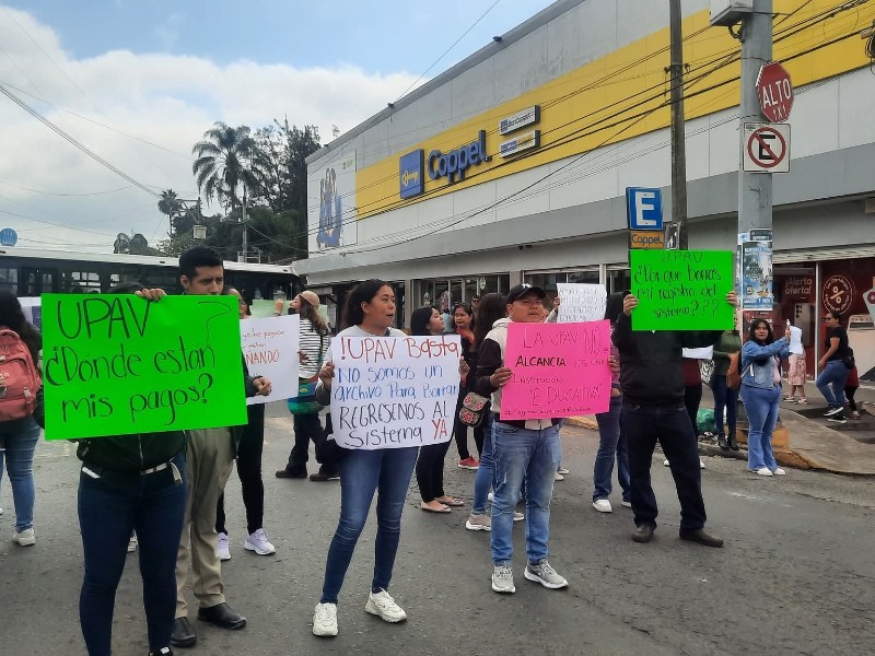 Nueva manifestación y reclamos contra la UPAV