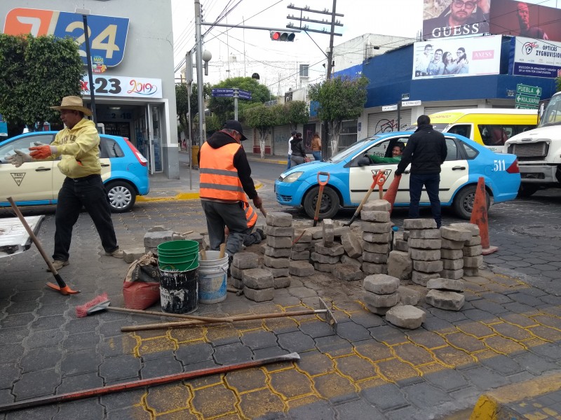 Nuevamente realizan trabajos en la 2 poniente