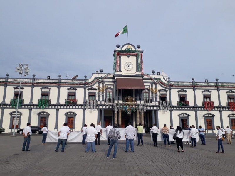 Nuevamente se manifiestan representantes del sector del entretenimiento en Nayarit