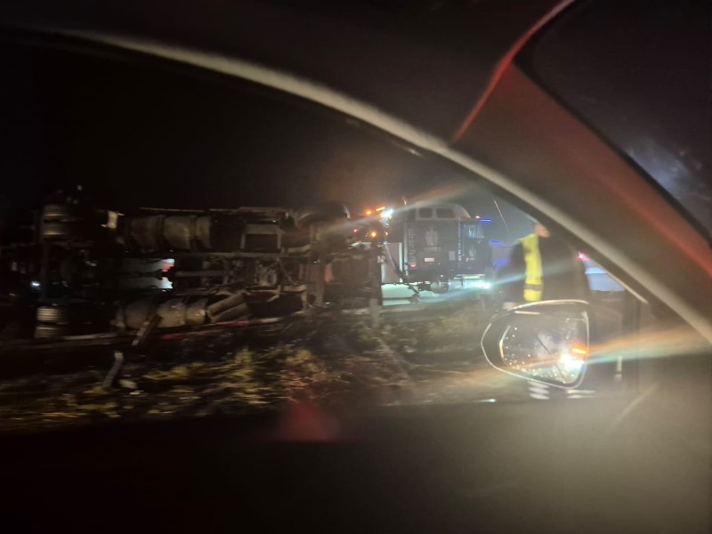 Nuevamente se reportan actos de rapiña en accidente en libramiento Xalapa-Perote