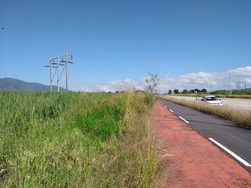 Nuevo boulevard Xalisco sigue detenido por la CFE