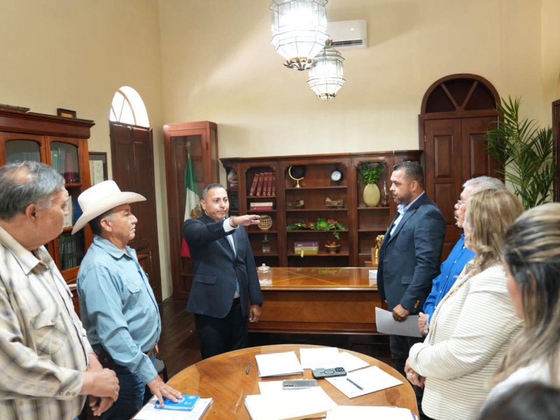 Nuevo comisario en Álamos: Valentín Gámez toma protesta oficial