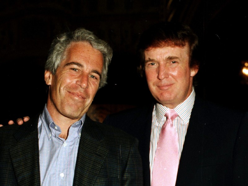 Nuevos correos de Epstein podrían revelar más vínculos con Trump