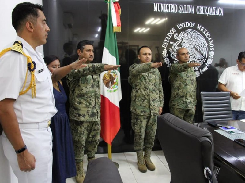 Nuevos mandos policiales piden confianza al pueblo de Salina Cruz