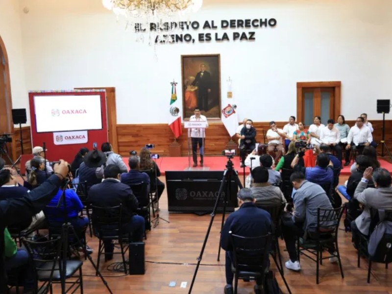 Oaxaca mantiene abasto de medicamentos en hospitales de segundo nivel