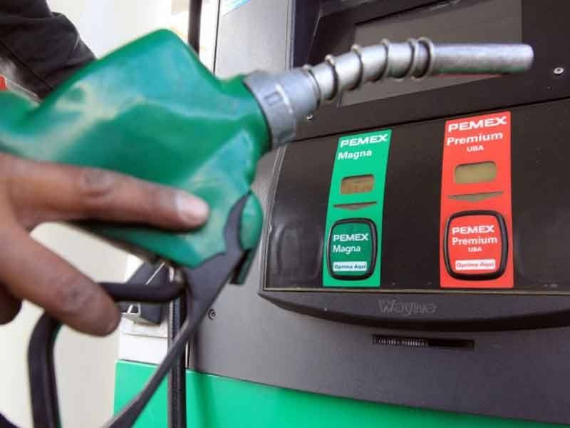 Nueva NOM obligará a gasolineras a dar litros completos