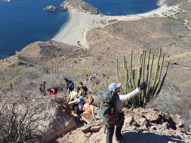 Obligatorio ascenso a Cerro Tetakawi con guía