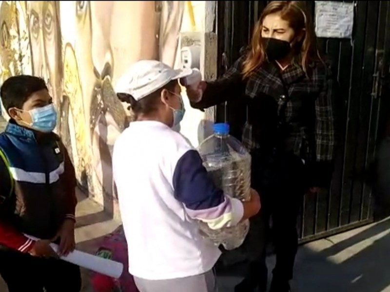 Obligatorio llevar agua potable para ingreso a primaria de Morelia