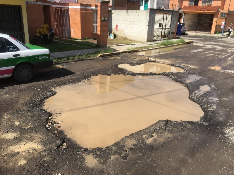 Obra de Bugambilias provocó destrucción de otras calles