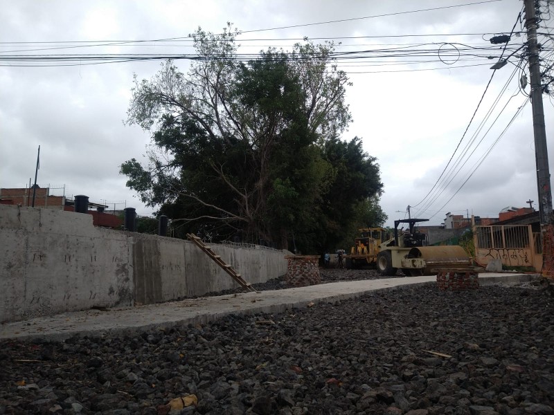 Obra del puente en avenida Ocampo está detenida: ciudadanos