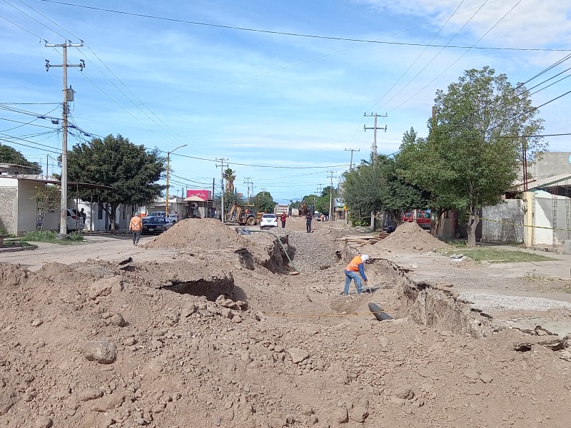 Obra donde cayó camión afecta a colonos