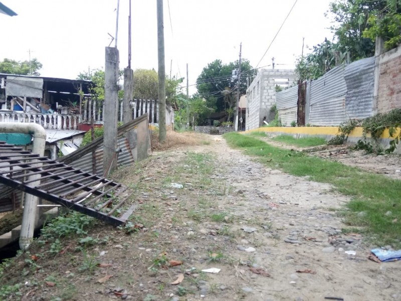 Obra inconclusa, afecta a vecinos de colonia Guerrero