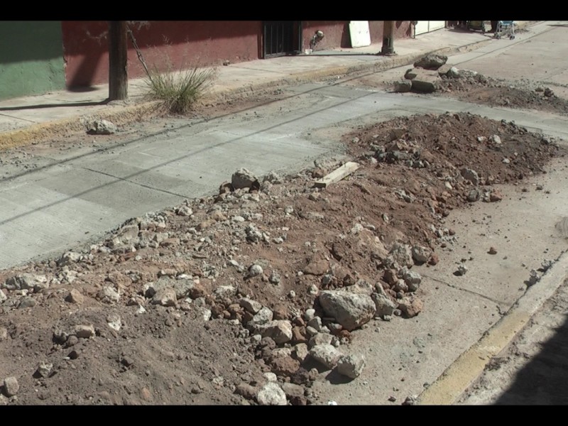 Obras CMAPAS lentas por no cortar el servicio