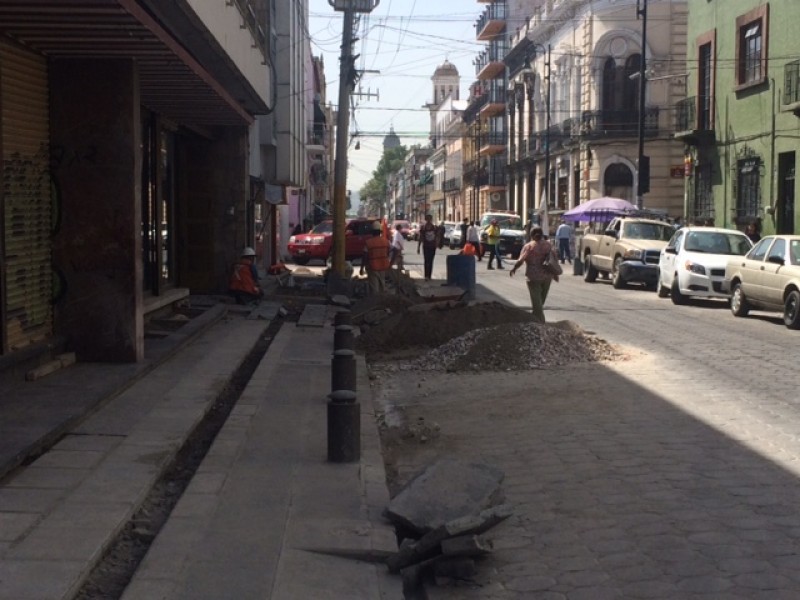 Obras de cableado subterráneo causan molestia