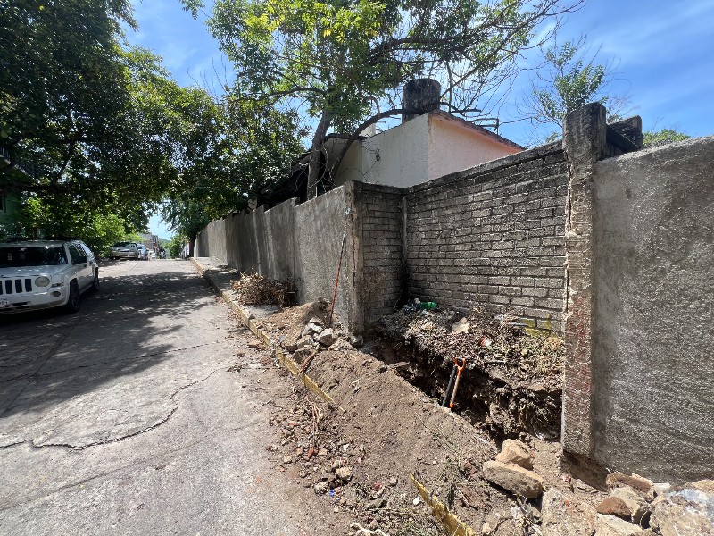 Obras de remodelación en escuelas de Zihuatanejo siguen sin terminar
