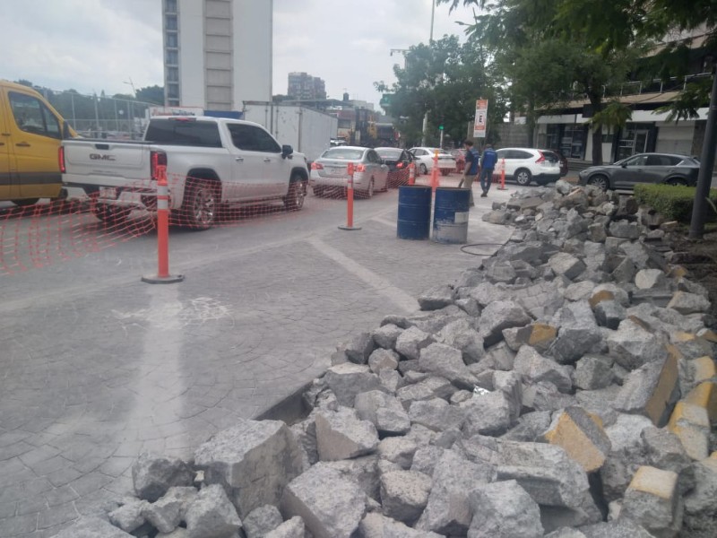 Obras en Glorieta Minerva generan caos y tráfico, anuncian operativo vial