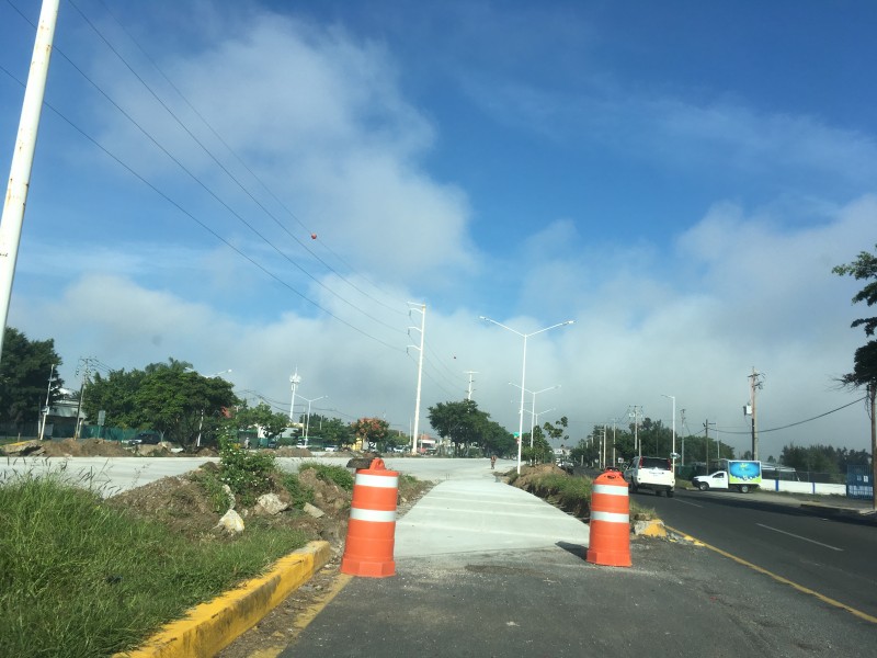 Obras en Periférico avanzan, vialidades siguen estranguladas