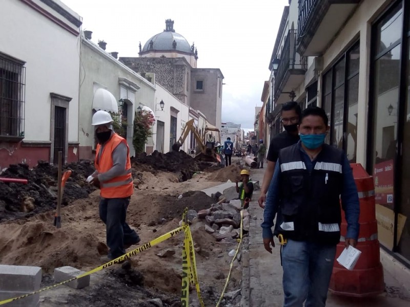 Obras en Pino Suárez afectan a comerciantes