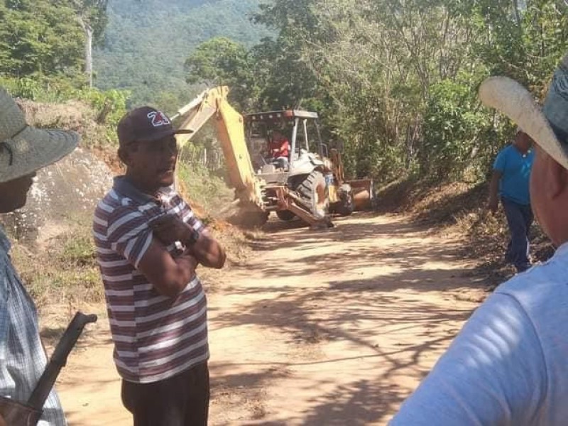 Obras fantasma realiza presidenta morenista de Atoyac, Clara Bello