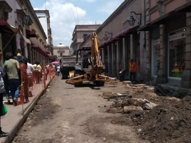 Obras públicas continúan en proceso