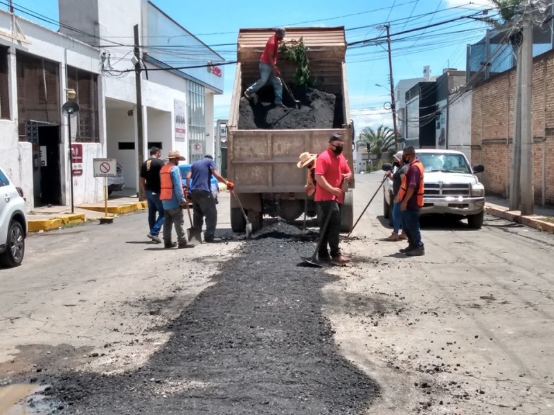 Obras Públicas de Tepic repara la calle Fresno