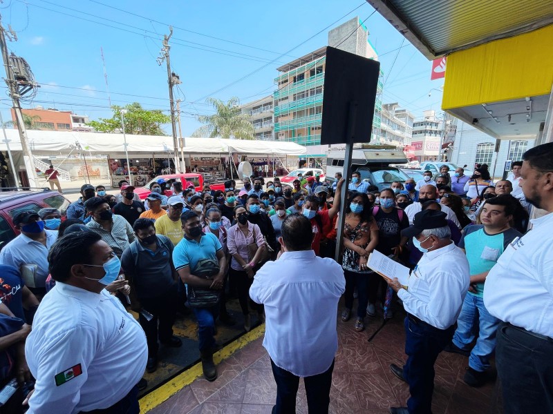 Obreros de Tuxpan lucharán contra el desplazamiento laboral