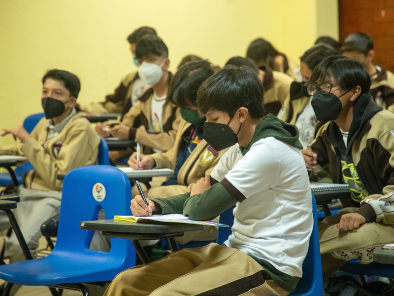 Ocho de cada 10 alumnos en México presenta déficit educativo