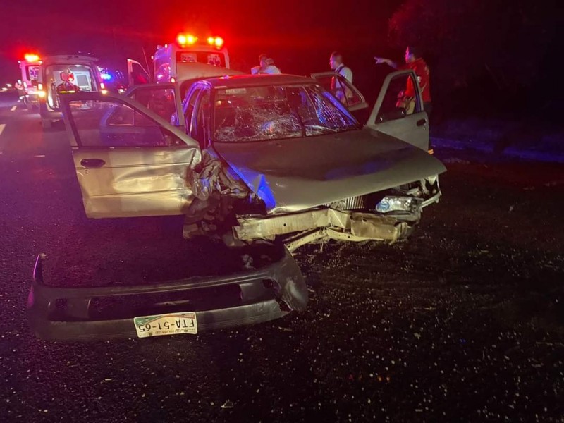 Ocho lesionados, saldo de accidente sobre autopista Colima-Guadalajara