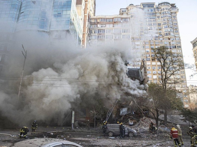 Ocho muertos tras ataque ruso contra Kiev, Ucrania
