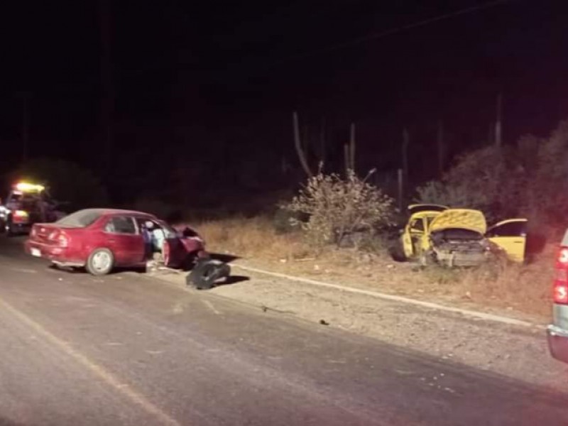 Ocho personas lesionadas en accidente vehicular