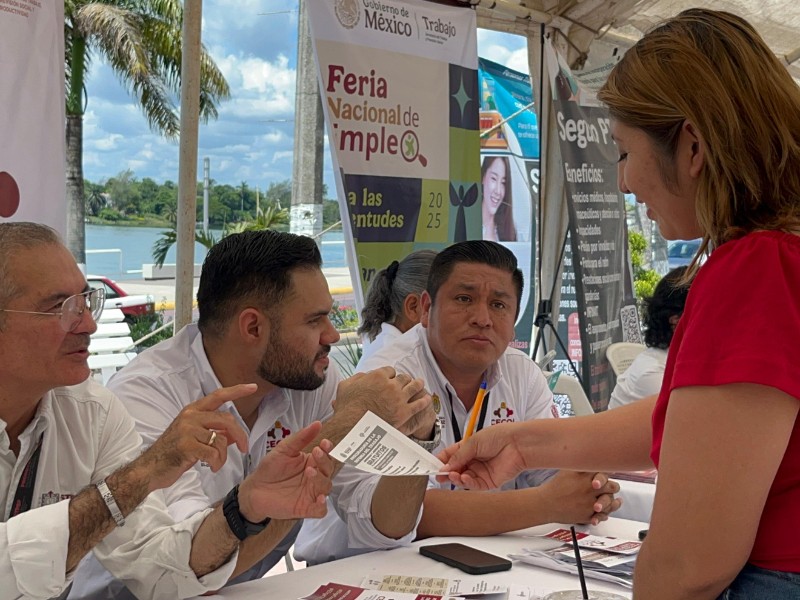Ofertan más de 500 vacantes en Feria de Empleo Juvenil